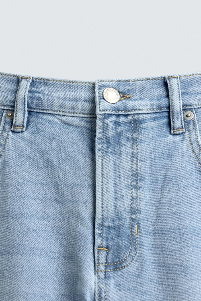 Straight stretchable Denim (Mango)