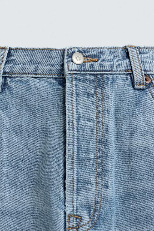 Straight stretchable Denim (EXPRESS)